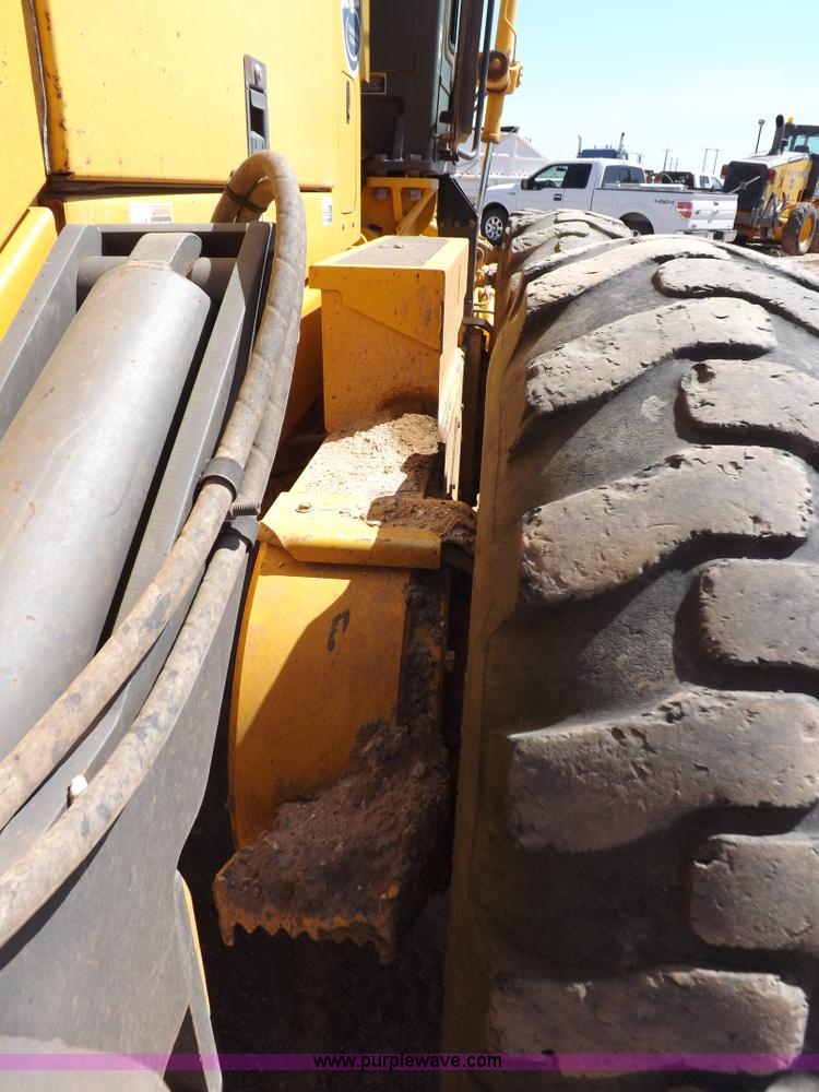 image for item H1801 2003 Volvo G720B articulated motor grader