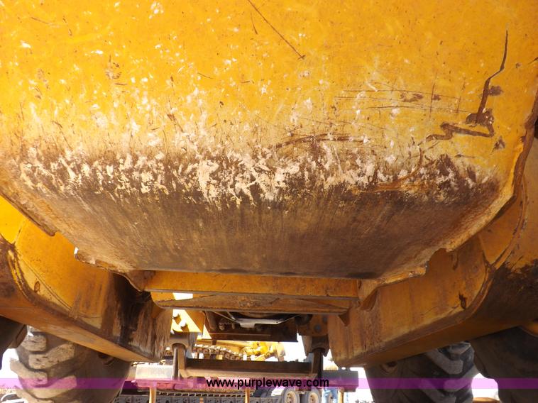 image for item H1801 2003 Volvo G720B articulated motor grader