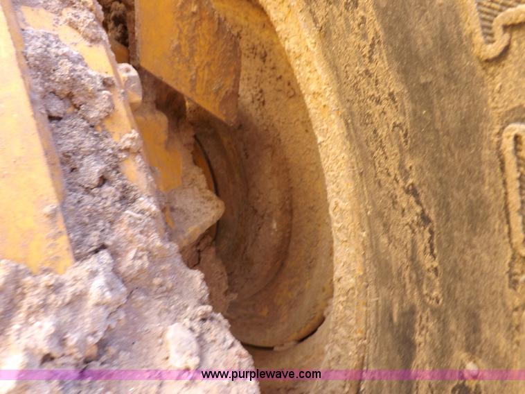 image for item H1801 2003 Volvo G720B articulated motor grader