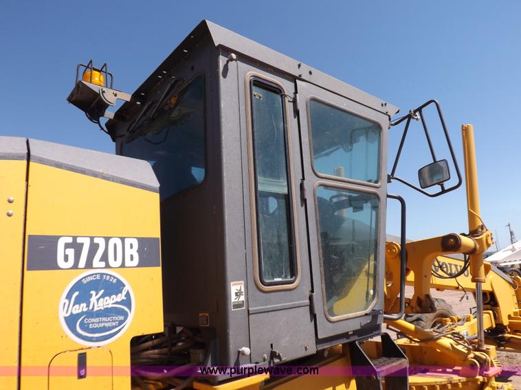 image for item H1801 2003 Volvo G720B articulated motor grader