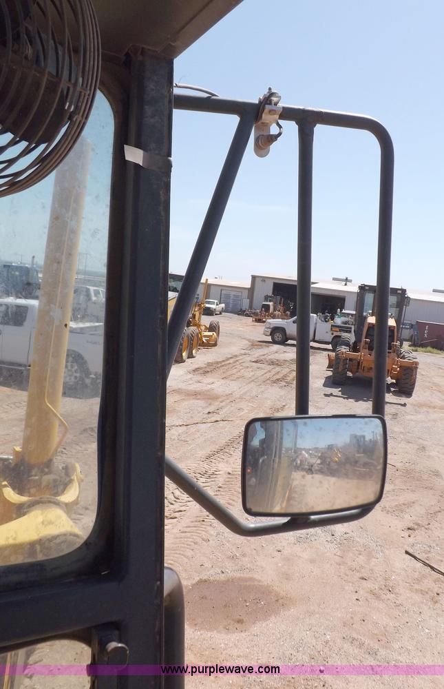 image for item H1801 2003 Volvo G720B articulated motor grader