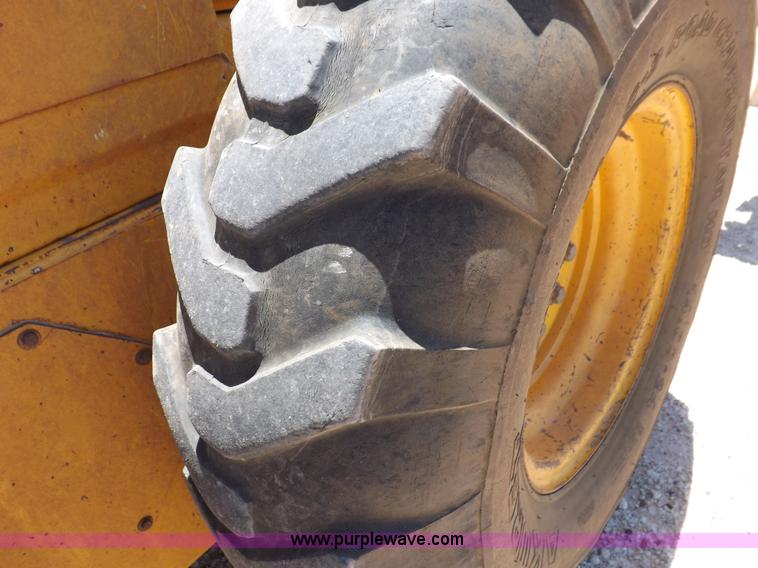 image for item H1801 2003 Volvo G720B articulated motor grader