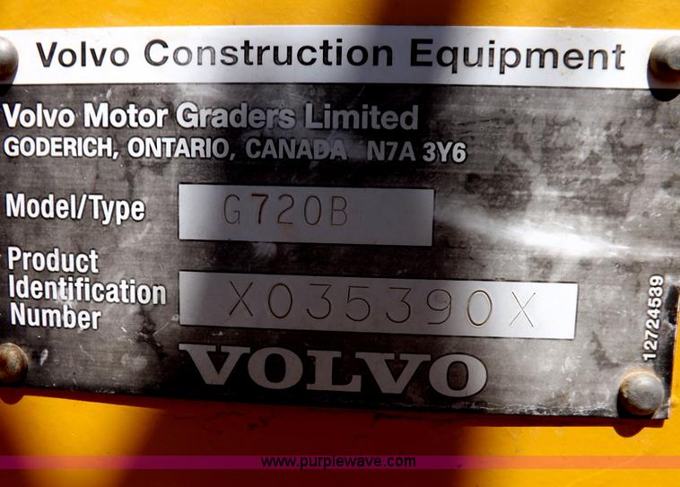 image for item H1801 2003 Volvo G720B articulated motor grader