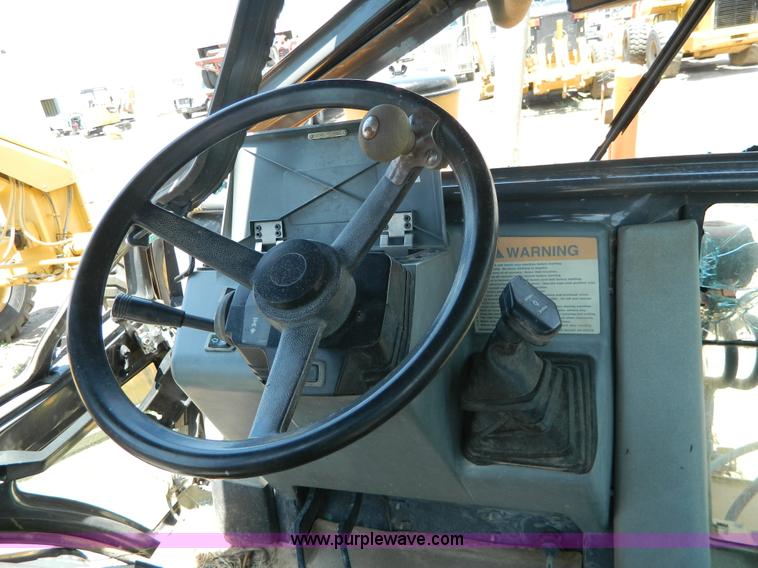 image for item H2457 2000 Case 580 Super L backhoe