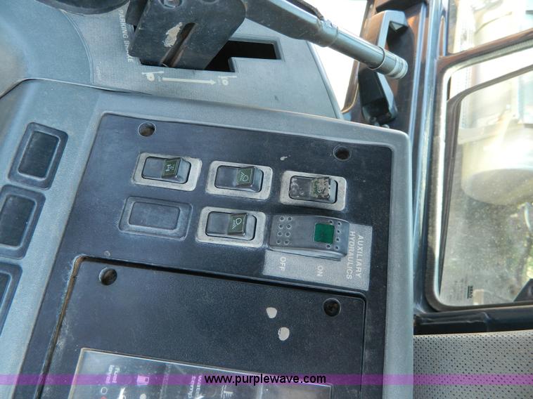 image for item H2457 2000 Case 580 Super L backhoe