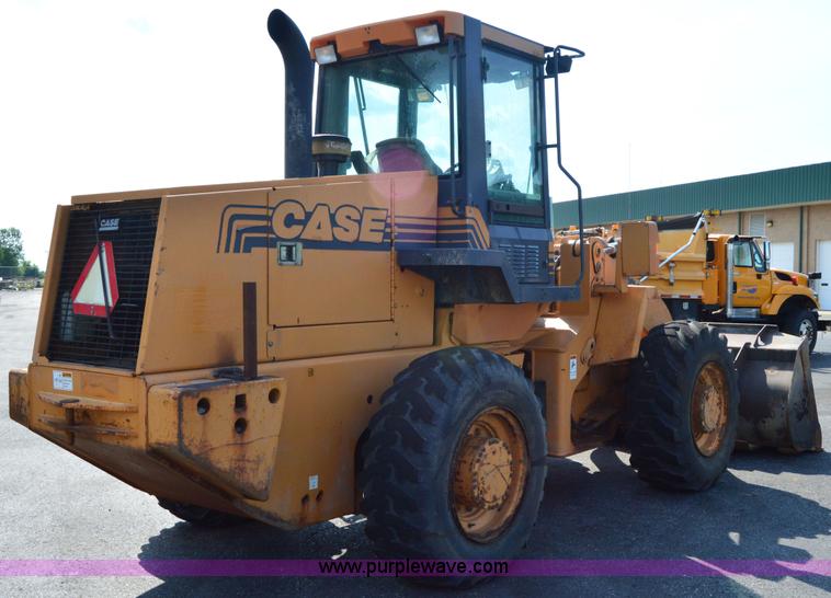 image for item H2927 1999 Case 621C wheel loader