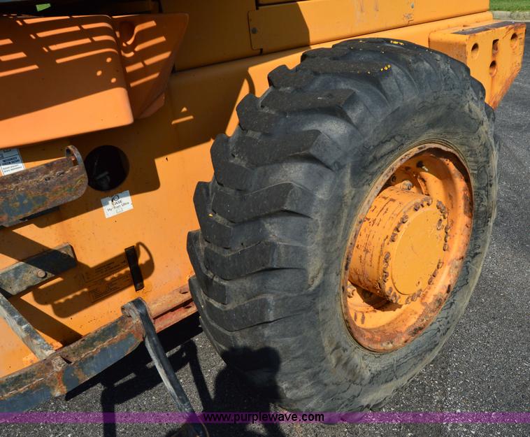 image for item H2927 1999 Case 621C wheel loader