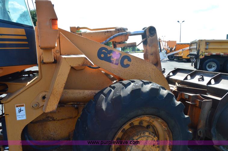image for item H2927 1999 Case 621C wheel loader