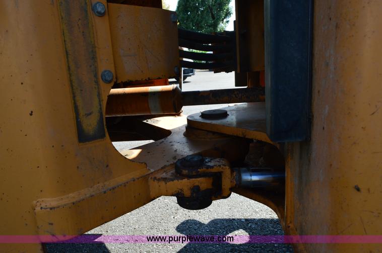 image for item H2927 1999 Case 621C wheel loader
