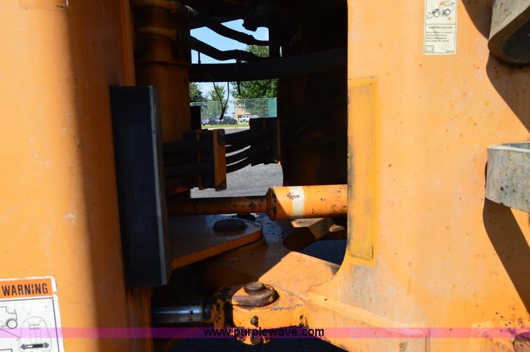 image for item H2927 1999 Case 621C wheel loader