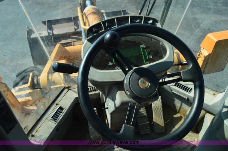 image for item H2927 1999 Case 621C wheel loader