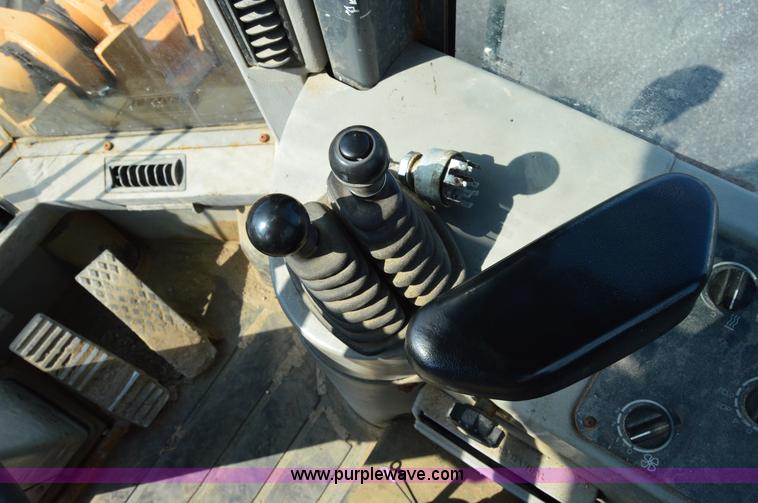 image for item H2927 1999 Case 621C wheel loader