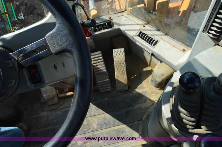 image for item H2927 1999 Case 621C wheel loader