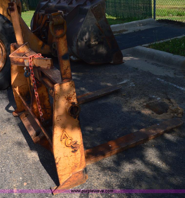 image for item H2927 1999 Case 621C wheel loader