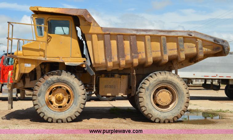 image for item H2938 1978 Caterpillar 769B haul truck