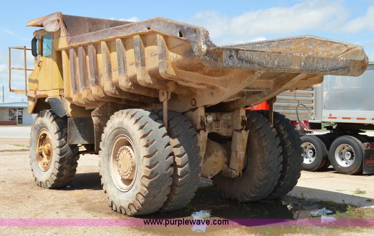 image for item H2938 1978 Caterpillar 769B haul truck
