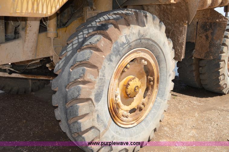 image for item H2938 1978 Caterpillar 769B haul truck