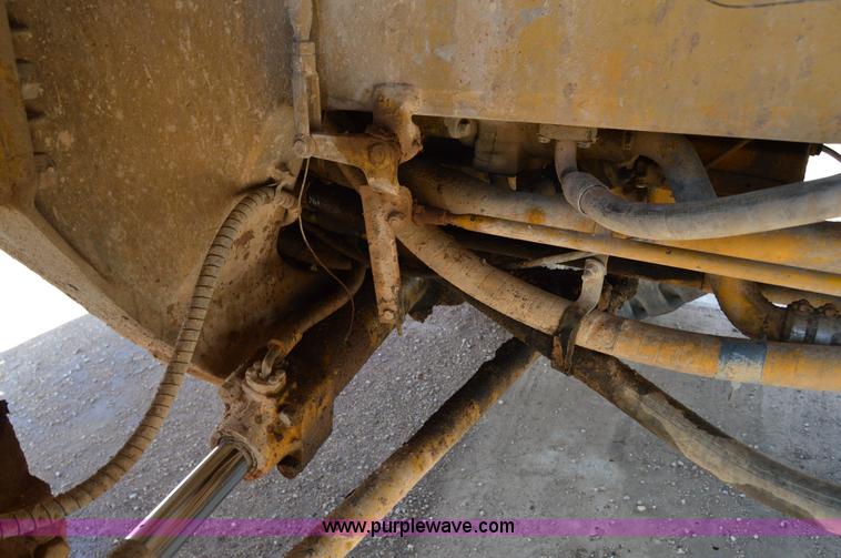 image for item H2938 1978 Caterpillar 769B haul truck