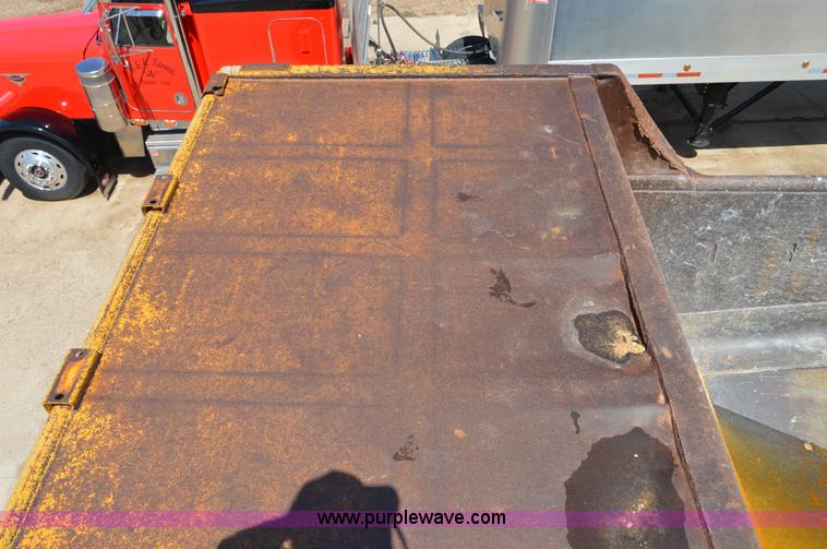 image for item H2938 1978 Caterpillar 769B haul truck