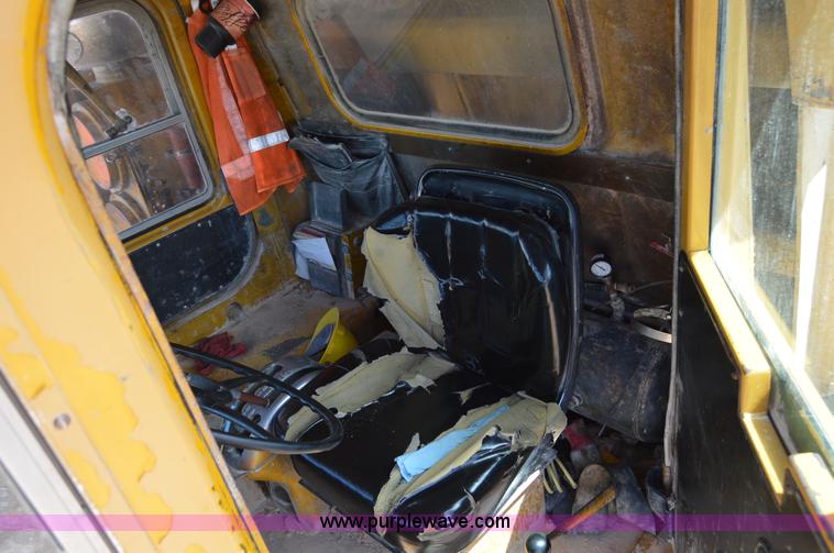 image for item H2938 1978 Caterpillar 769B haul truck