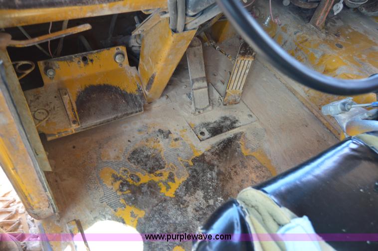 image for item H2938 1978 Caterpillar 769B haul truck