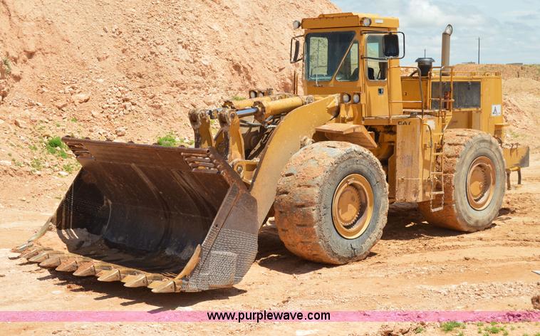 image for item H2940 1981 Caterpillar 988B wheel loader