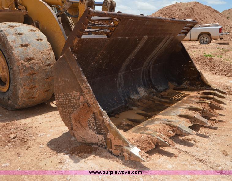 image for item H2940 1981 Caterpillar 988B wheel loader