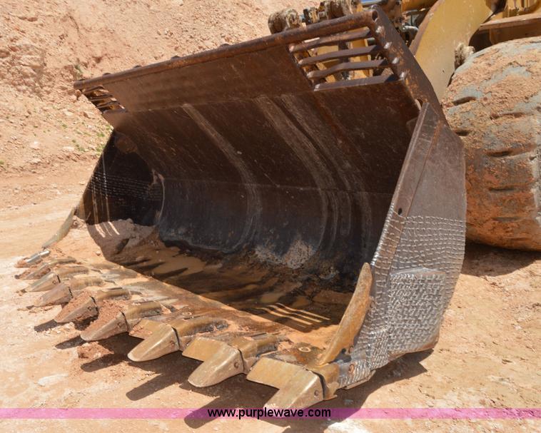 image for item H2940 1981 Caterpillar 988B wheel loader