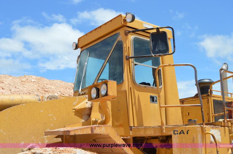 image for item H2940 1981 Caterpillar 988B wheel loader