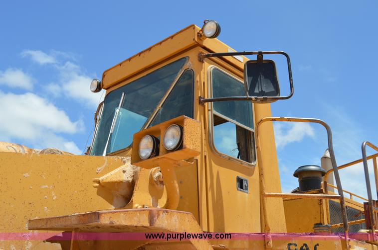 image for item H2940 1981 Caterpillar 988B wheel loader