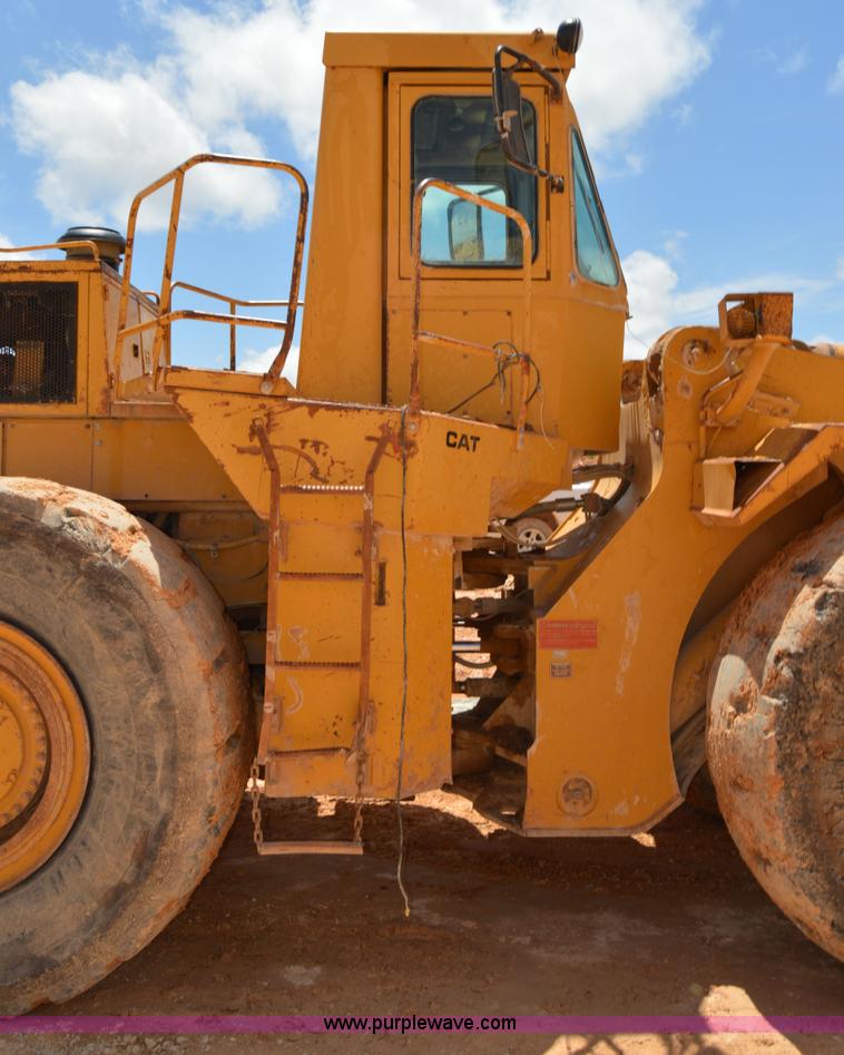image for item H2940 1981 Caterpillar 988B wheel loader