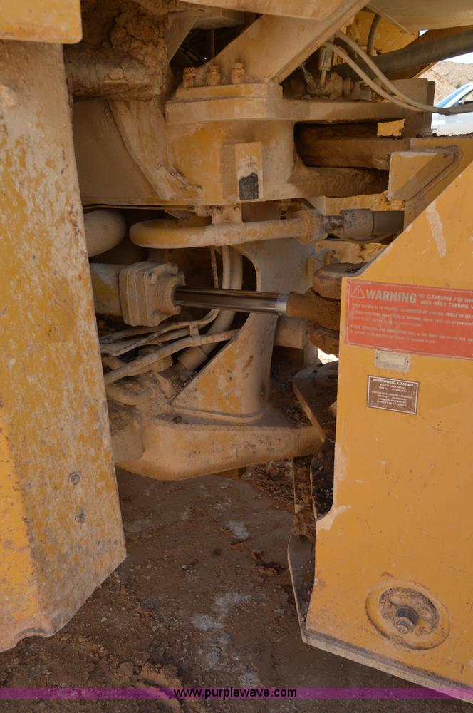 image for item H2940 1981 Caterpillar 988B wheel loader