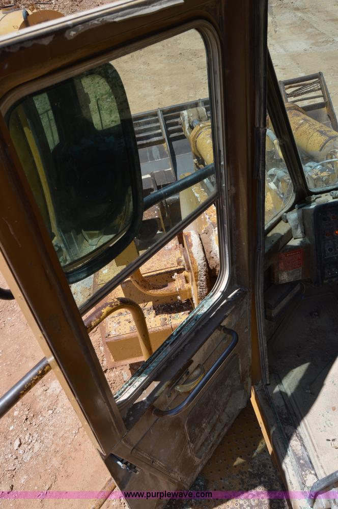 image for item H2940 1981 Caterpillar 988B wheel loader