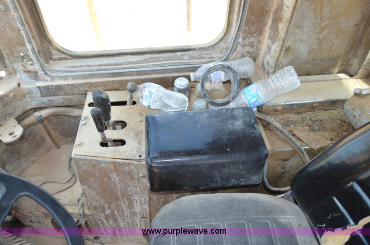 image for item H2940 1981 Caterpillar 988B wheel loader