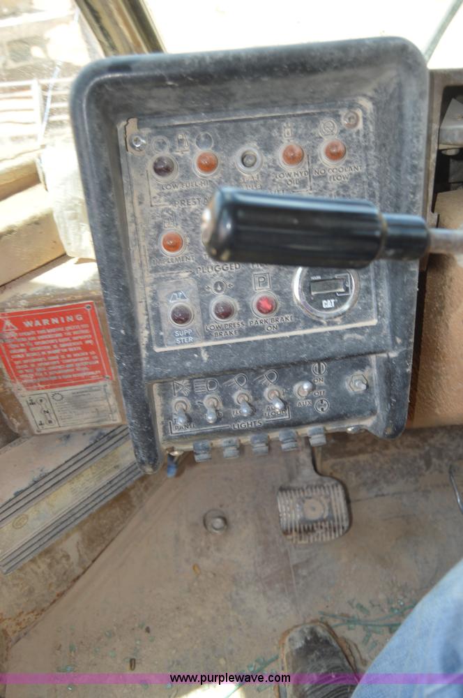 image for item H2940 1981 Caterpillar 988B wheel loader