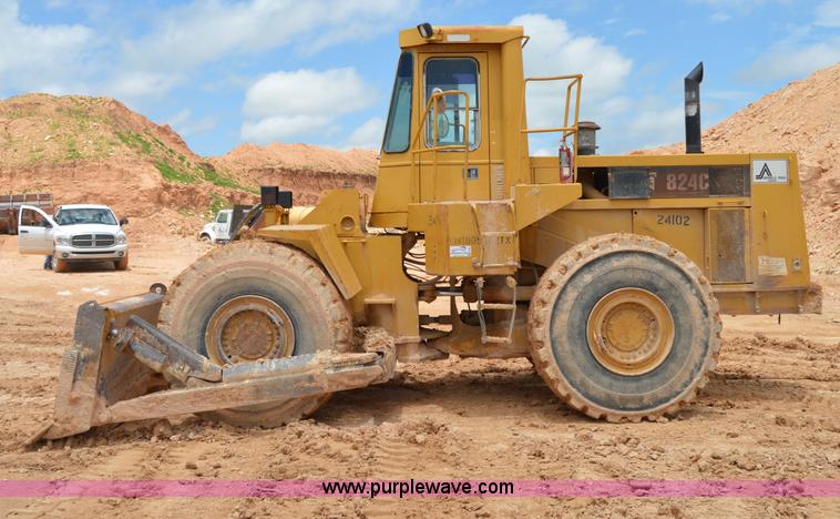 image for item H2941 1979 Caterpillar 824C wheel dozer