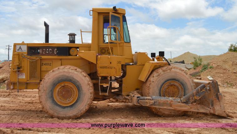 image for item H2941 1979 Caterpillar 824C wheel dozer