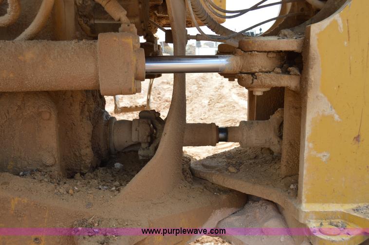 image for item H2941 1979 Caterpillar 824C wheel dozer