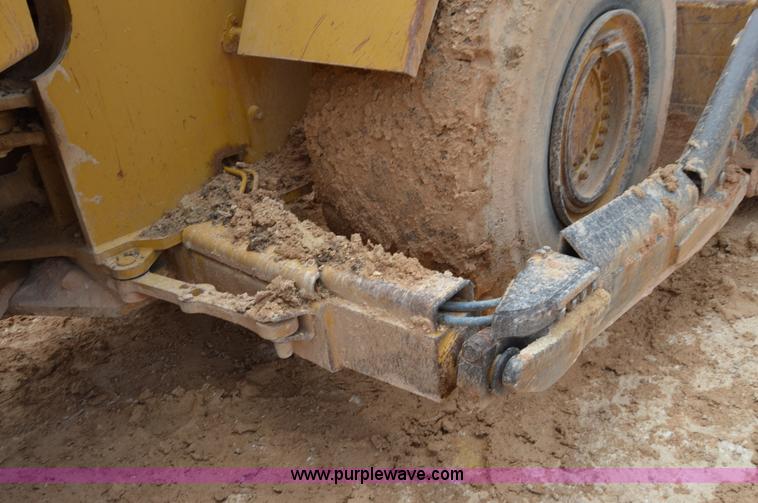 image for item H2941 1979 Caterpillar 824C wheel dozer