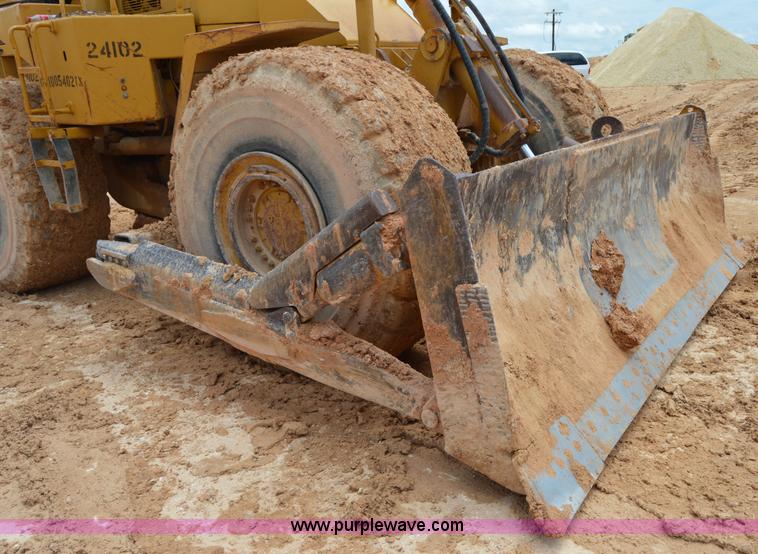 image for item H2941 1979 Caterpillar 824C wheel dozer