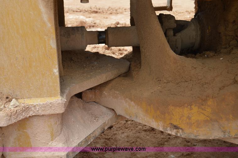 image for item H2941 1979 Caterpillar 824C wheel dozer