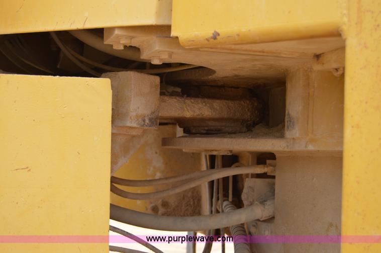 image for item H2941 1979 Caterpillar 824C wheel dozer