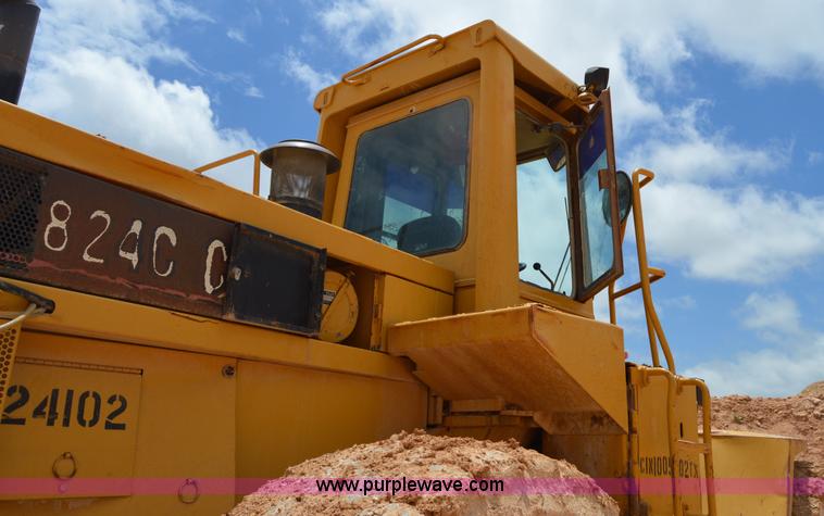 image for item H2941 1979 Caterpillar 824C wheel dozer