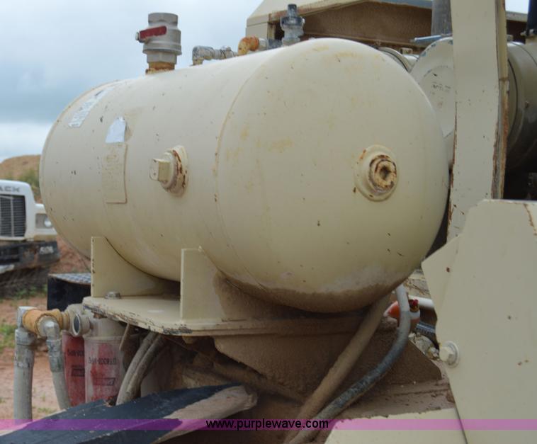 image for item H2943 Ingersoll Rand ECM-370 directional boring machine