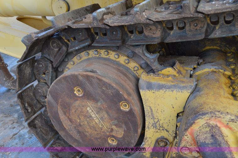 image for item H2951 2001 John Deere 1050C dozer