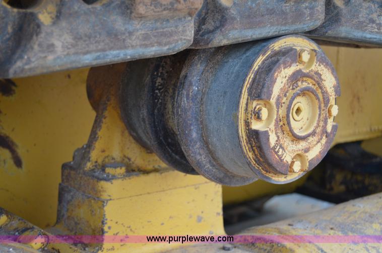 image for item H2951 2001 John Deere 1050C dozer