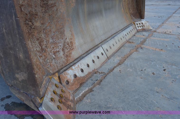 image for item H2951 2001 John Deere 1050C dozer