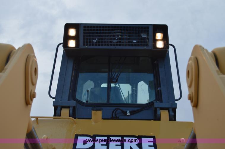 image for item H2951 2001 John Deere 1050C dozer