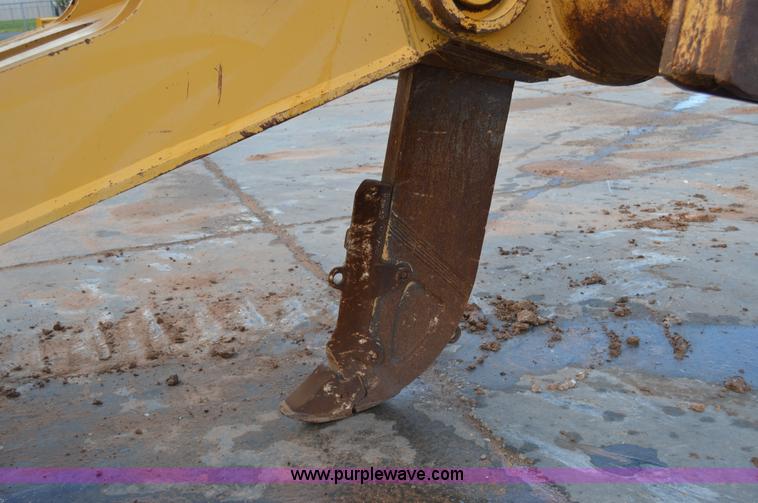 image for item H2951 2001 John Deere 1050C dozer