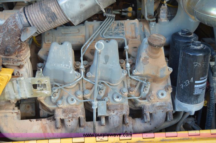 image for item H2951 2001 John Deere 1050C dozer